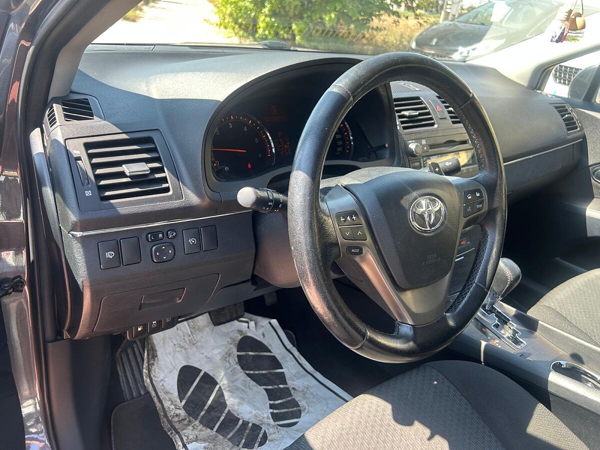 TOYOTA AVENSIS 2.2 D4D AUTO SPANISH LHD IN SPAIN 80000 MILES SUPERB 2009